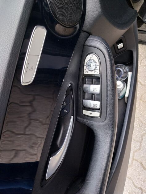 Mercedes Classe C 200 de 2015 impecável . Carros