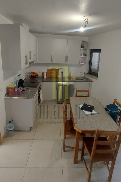 Moradia T3 pronta a habitar com algum recheio. Casa e apartamentos para vender