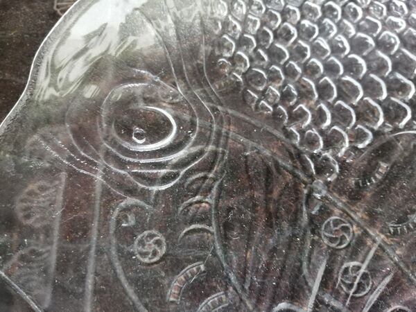 prato grande /travessa em vidro , forma de peixe. Artigos de Vidro