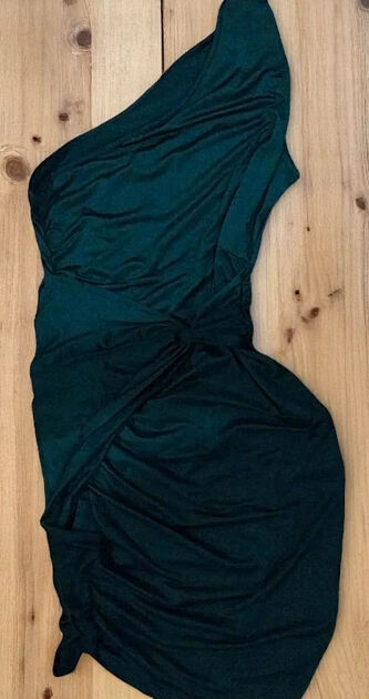 Vestido Ombro Único Verde Escuro – L. Vestidos
