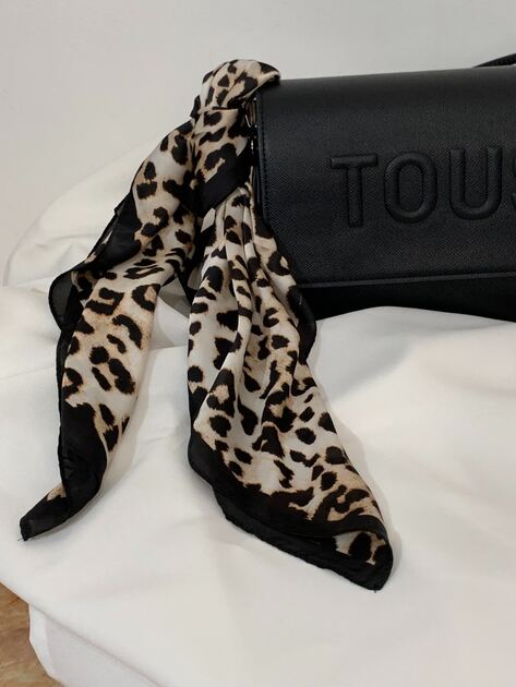 Lenço com Padrão Animal Print – Tons Neutros | Nov. Lenços