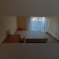 Quarto com wc privada. Ofereço Quarto para Arrendar