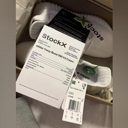 Yeezy boost 350 V2 Cream . Desportivos