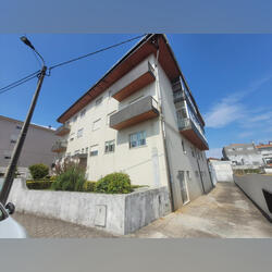 T3 com terraço ao Alto das Torres  Canelas. Casa e apartamentos para vender