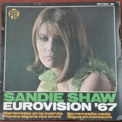 3 singles Festival Eurovisão 67, 76, 77. Vinil, CDs