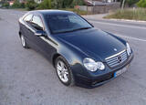 Mercedes-Benz Classe C C 220 CDi Classic. Carros. Arroios. 2004   280.000 km Manual Diesel 143 cv 3 portas Azul