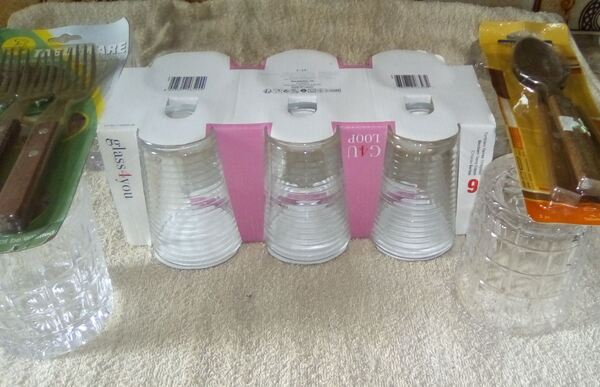 JOGO de Copos de Mesa e Whisky. Louças