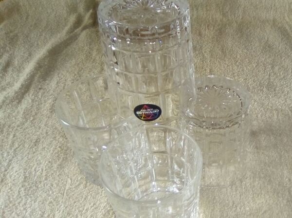 JOGO de Copos de Mesa e Whisky. Louças