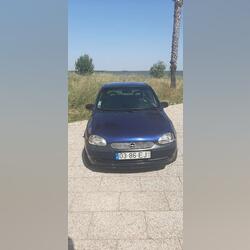 Opel corsa 1.5d . Carros. Vila Franca de Xira. 1994   2.250.000 km Manual Diesel 75 cv 5 portas Azul