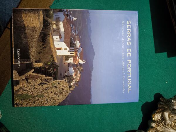 Livro Serra de Portugal. Livros